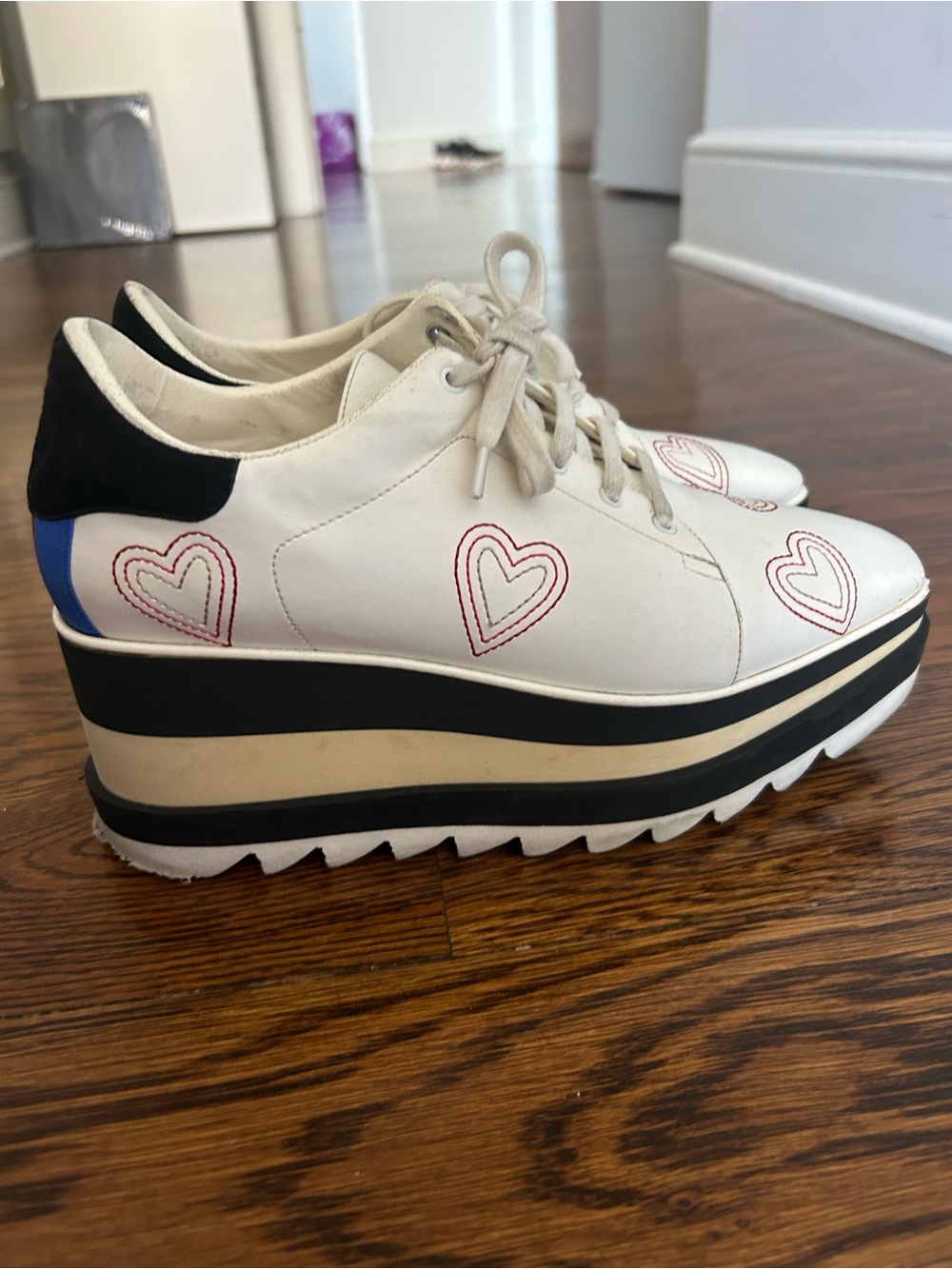 Stella McCartney White Platform Lace-Up Sneakers with Red Heart Accents - Picture 1 of 9